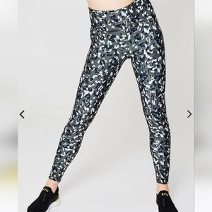 Soul by SoulCycle Leopard Camo Leggings XS